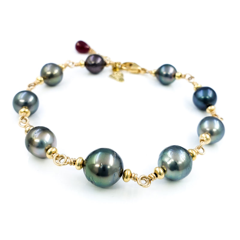 Tahitian Pearls Gold Bracelet with Ruby