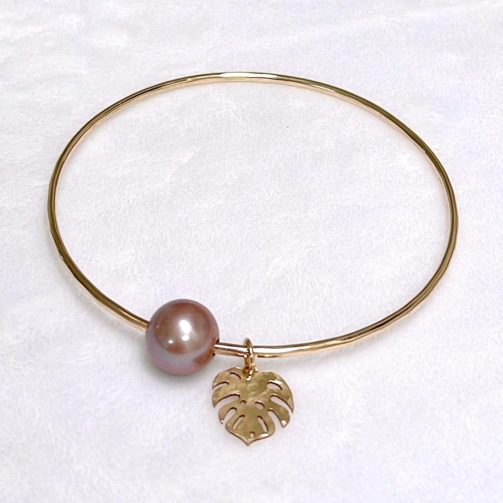 Monstera bangle – lavender Edison pearl (B561)