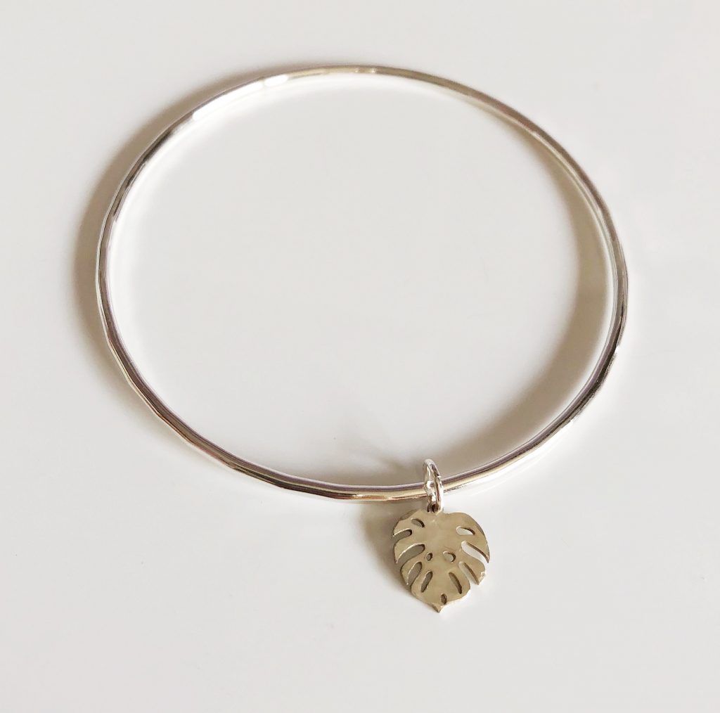 Monstera charm bangle (B364)