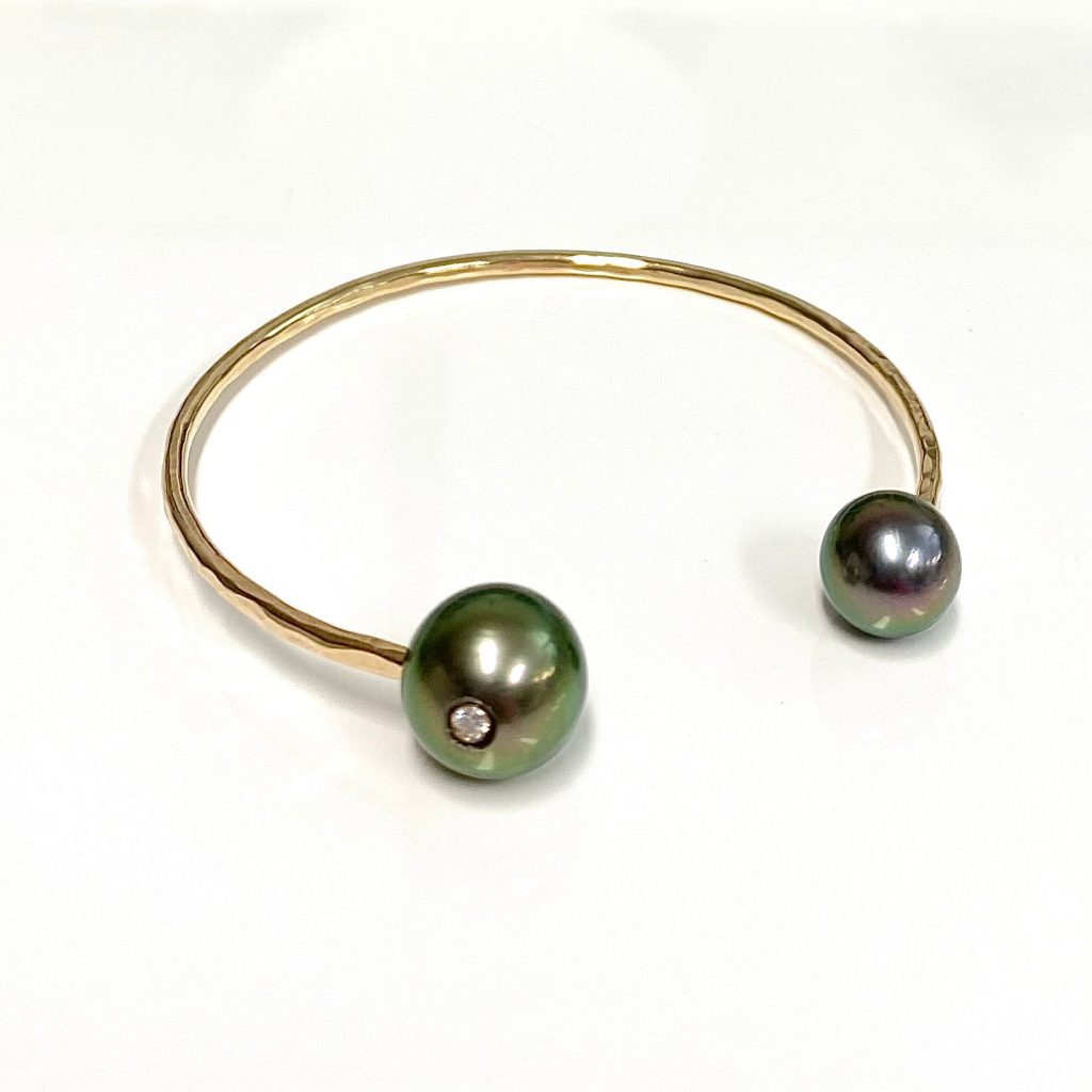 Cuff ADORA – Diamond Tahitian pearl (B539)