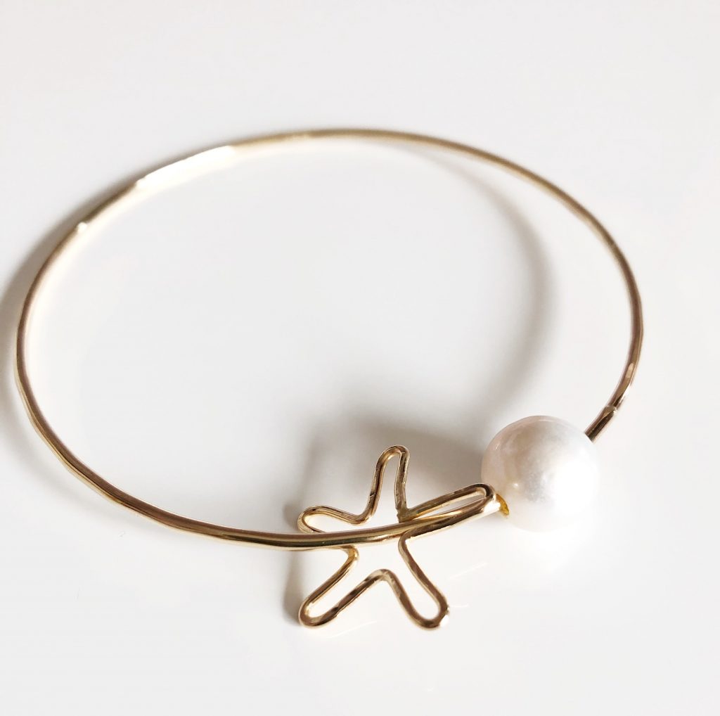 Starfish charm bangle – Fresh water pearl (B347)